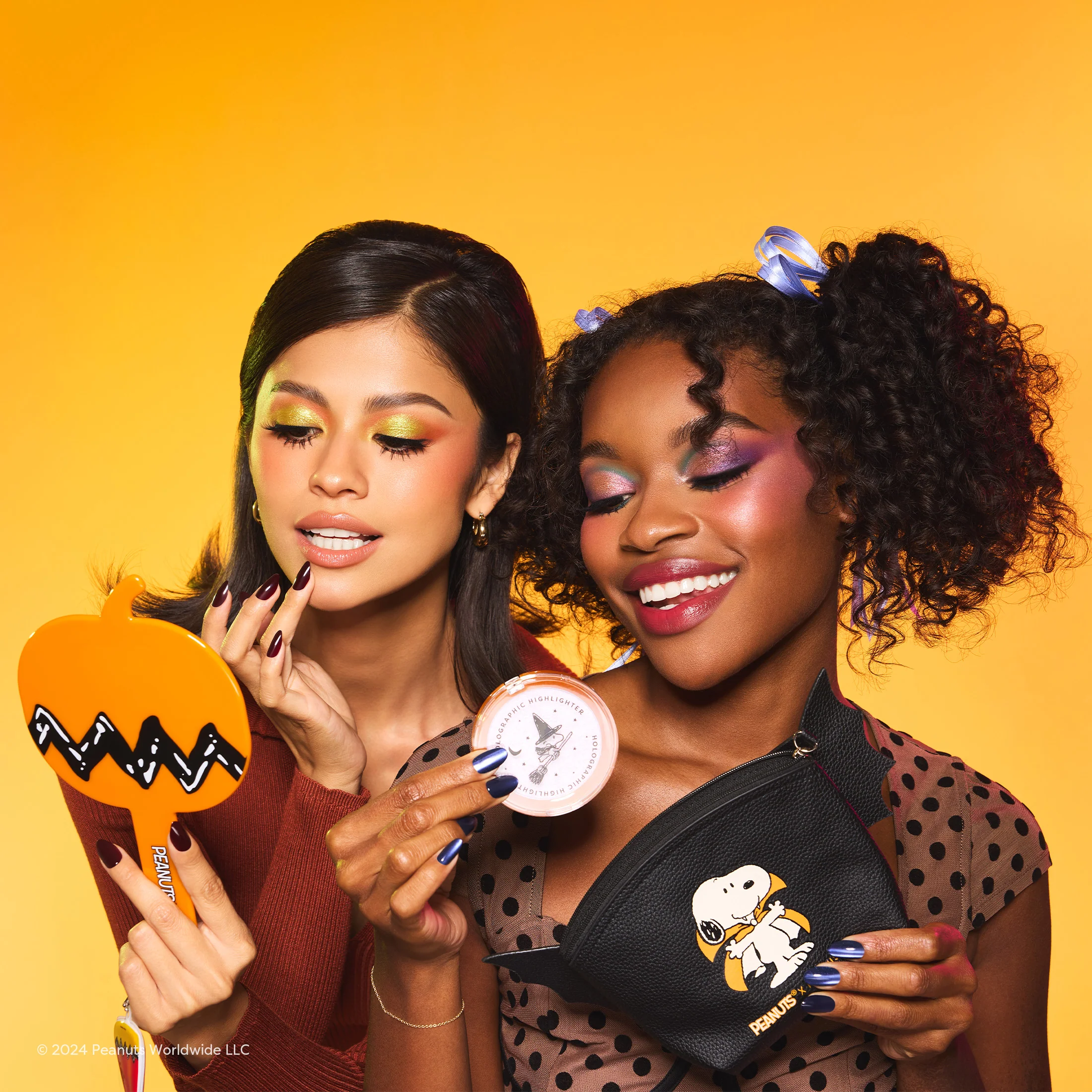 Peanuts Halloween | Count Snoopy Cosmetic Bag Set with Gems - Image 4